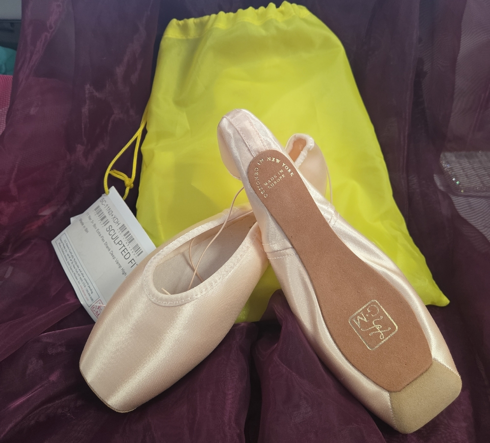Gaynor minden Point shoes